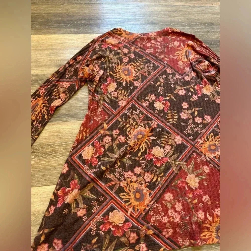 SOFT SURROUNDINGS Alisanna Tunic Top Women Size M (10-12) Coral Floral - Picture 10 of 10